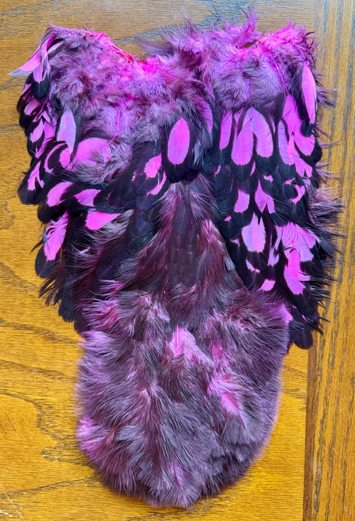 Whiting Hen Soft Hackle/Chickabou Black Laced White Dyed Pink 368-SH-E-L