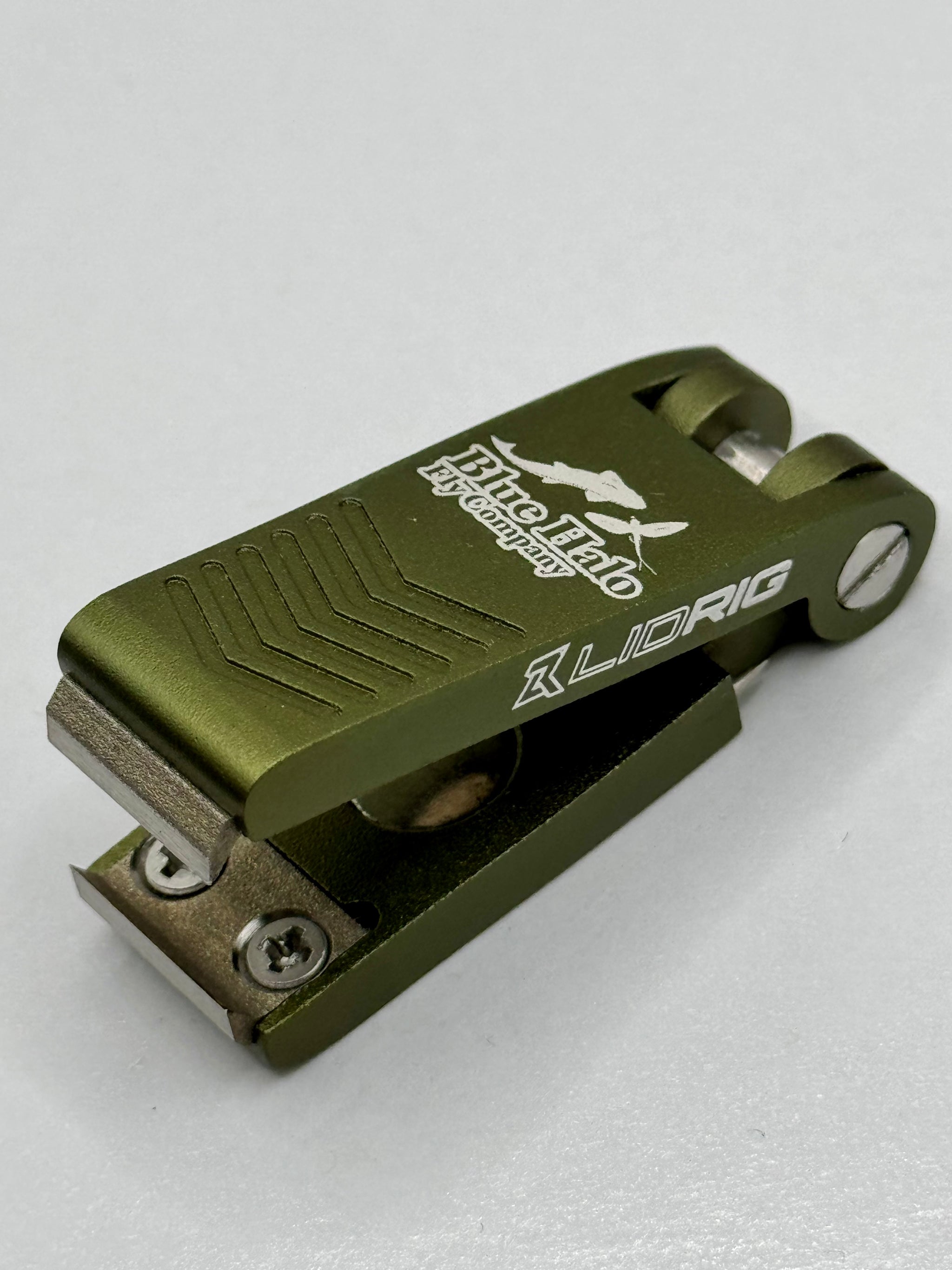 Custom Blue Halo Engraved Lid Rig Nippers