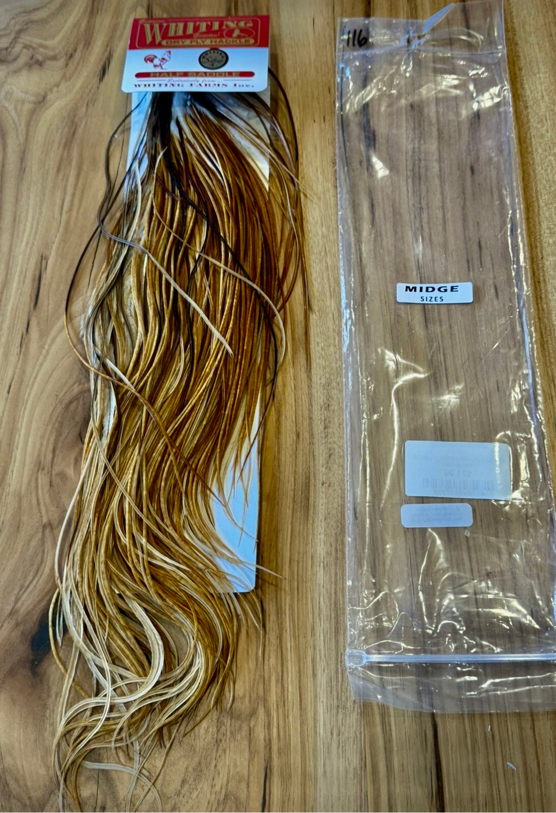 Whiting Farms Dry Fly Hackle SILVER Grade 1/2 Saddle MIDGE MEDIUM GINGER New 116