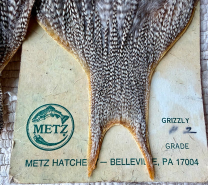 Metz Grade #2 Capes Two Grizzly Set 836-SH-E-L