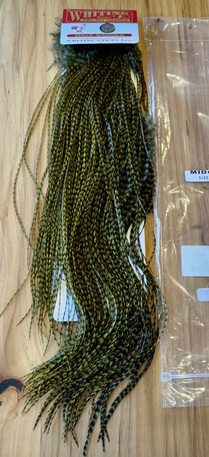 Whiting Farms Dry Fly Hackle SILVER Grade MIDGE 1/2 Saddle GRIZZLY OLIVE New 136
