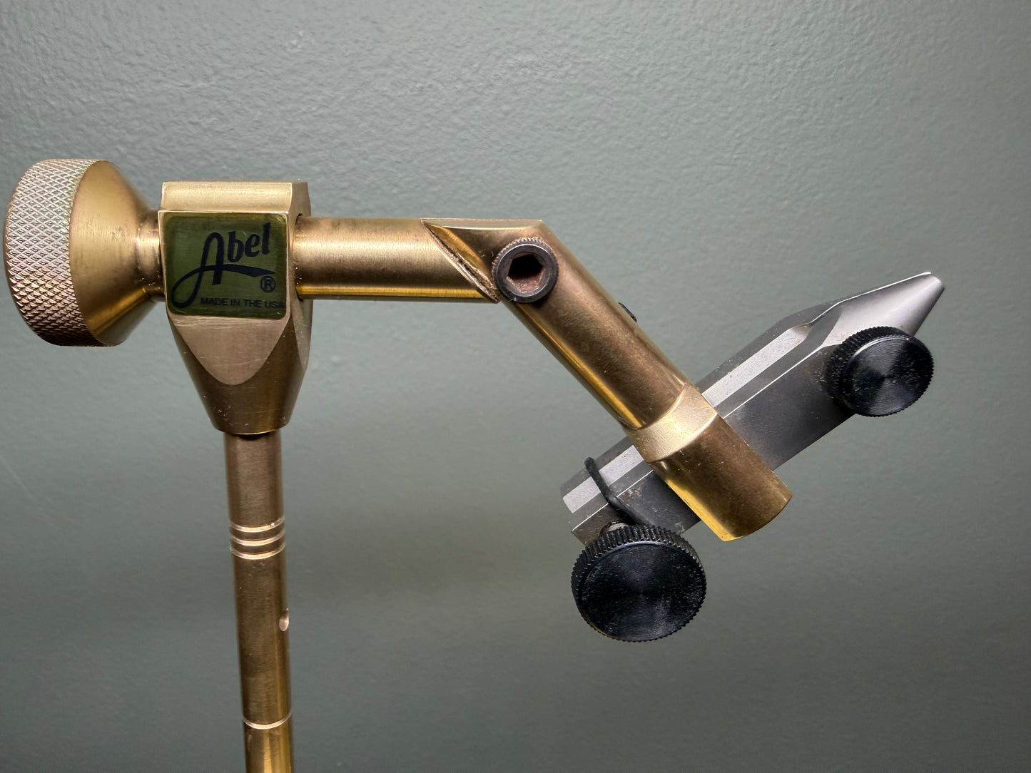 Abel “First Run 1998” Fly Tying Vise – Signed by Steve Abel