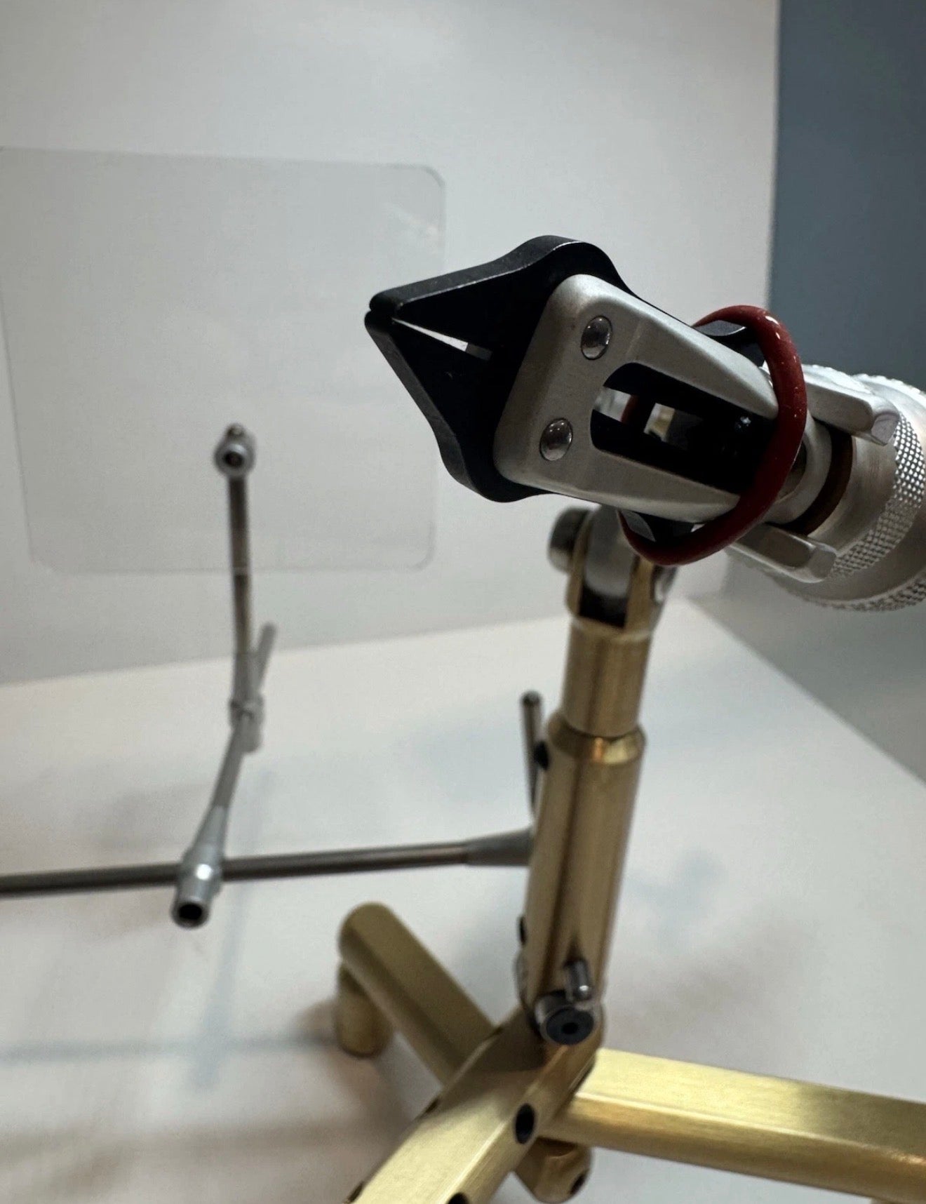 Cottarelli Deluxe Travel Fly Tying Vise – Made in Italy- Used in Excellent Condition